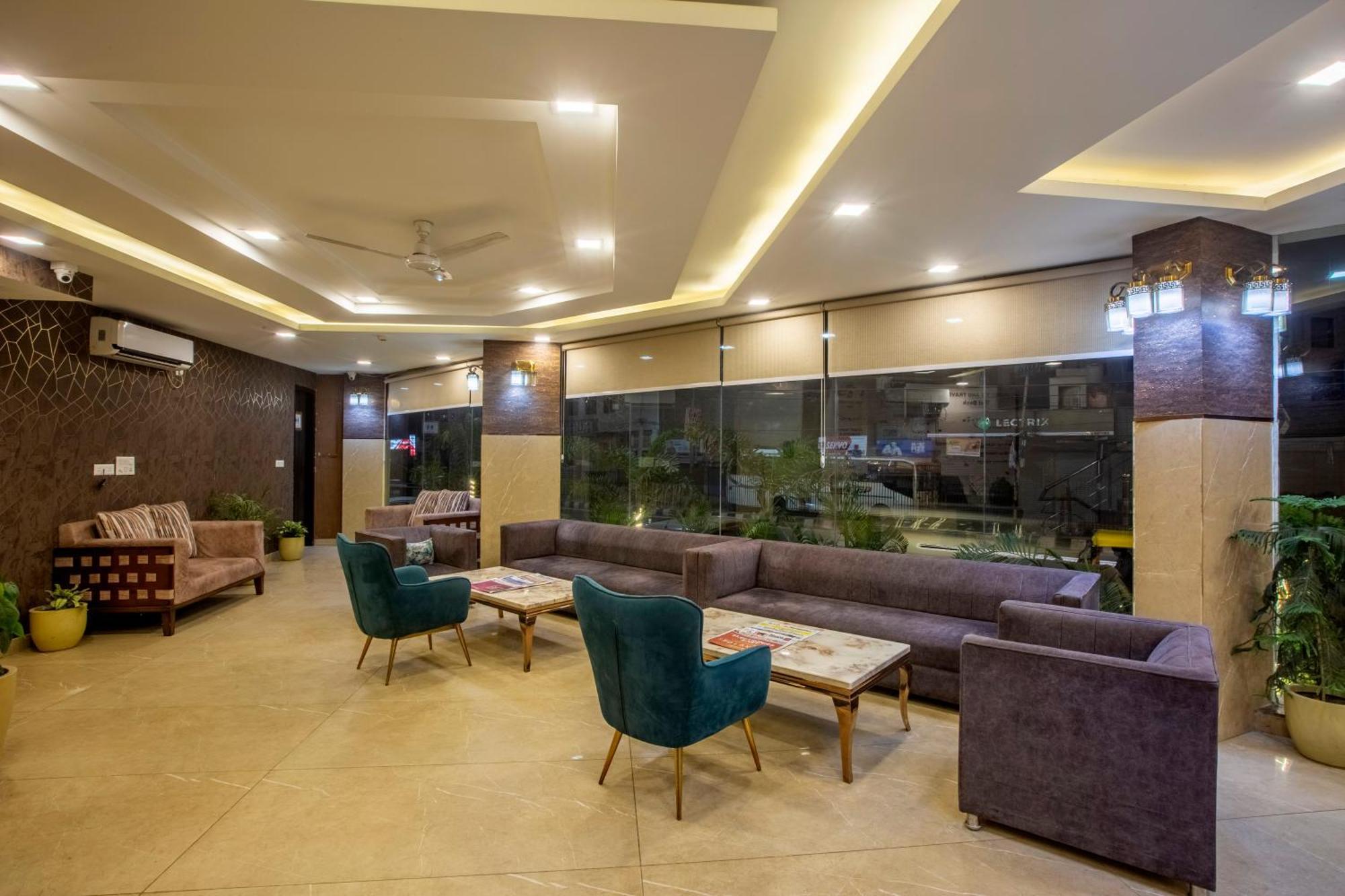 Hotel Prithvi-Raj Near Delhi Airport Ню Делхи Екстериор снимка