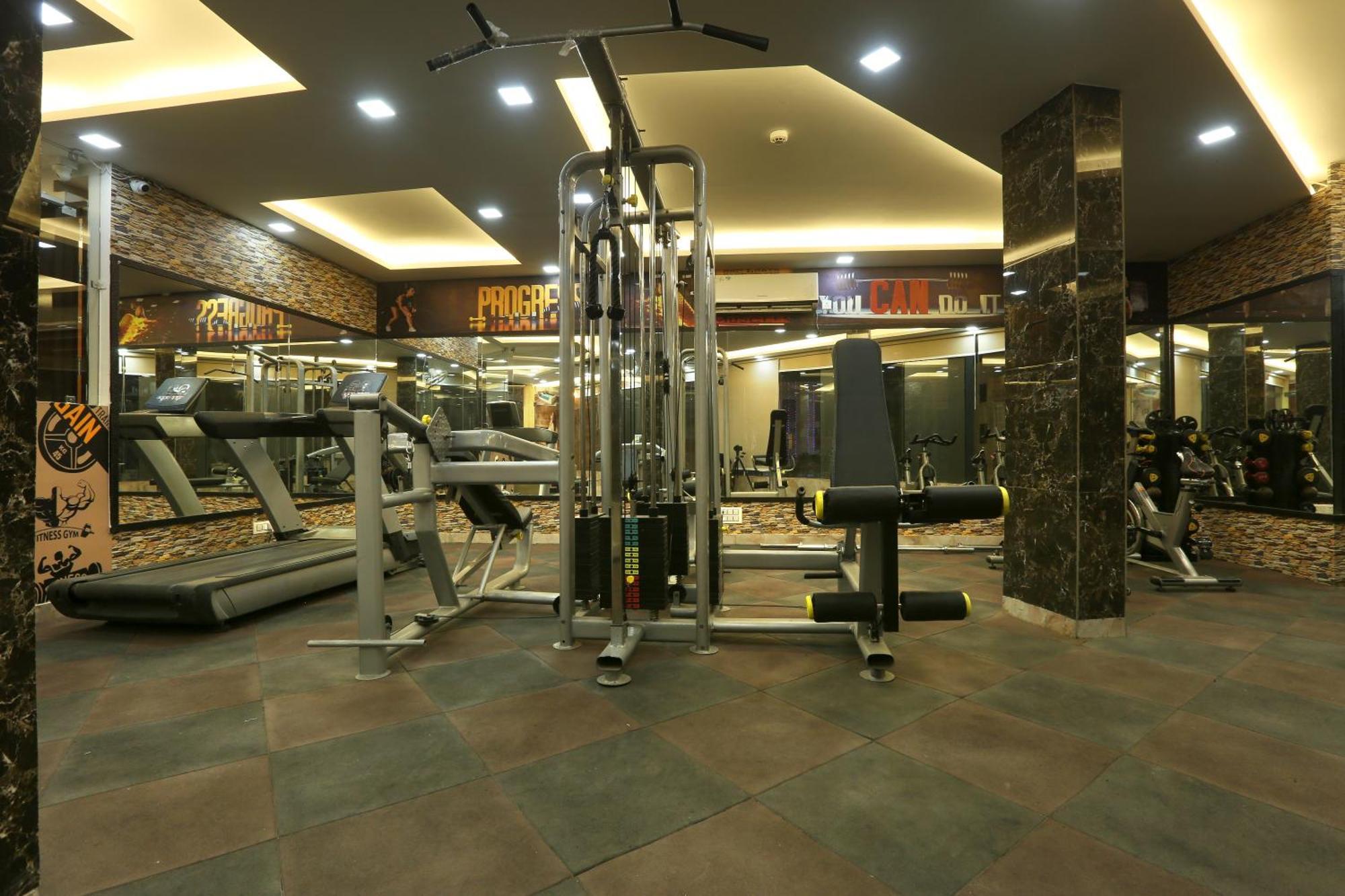Hotel Prithvi-Raj Near Delhi Airport Ню Делхи Екстериор снимка