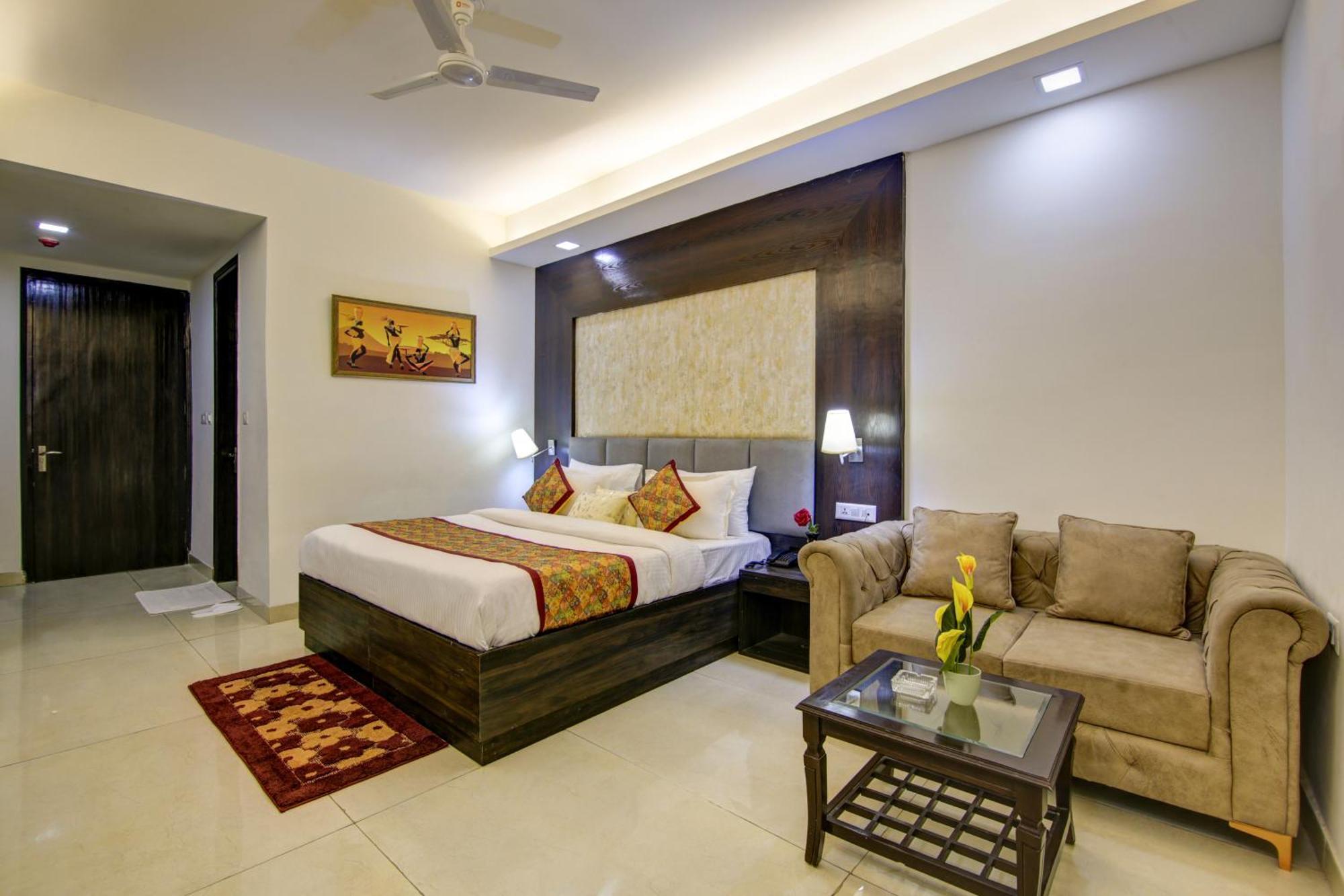 Hotel Prithvi-Raj Near Delhi Airport Ню Делхи Екстериор снимка