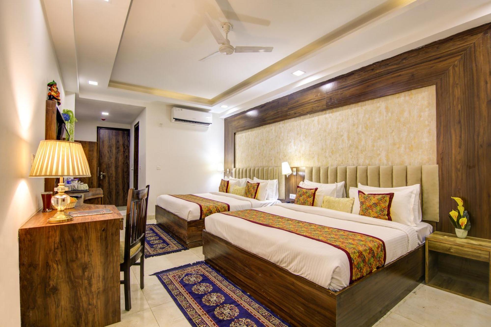 Hotel Prithvi-Raj Near Delhi Airport Ню Делхи Екстериор снимка