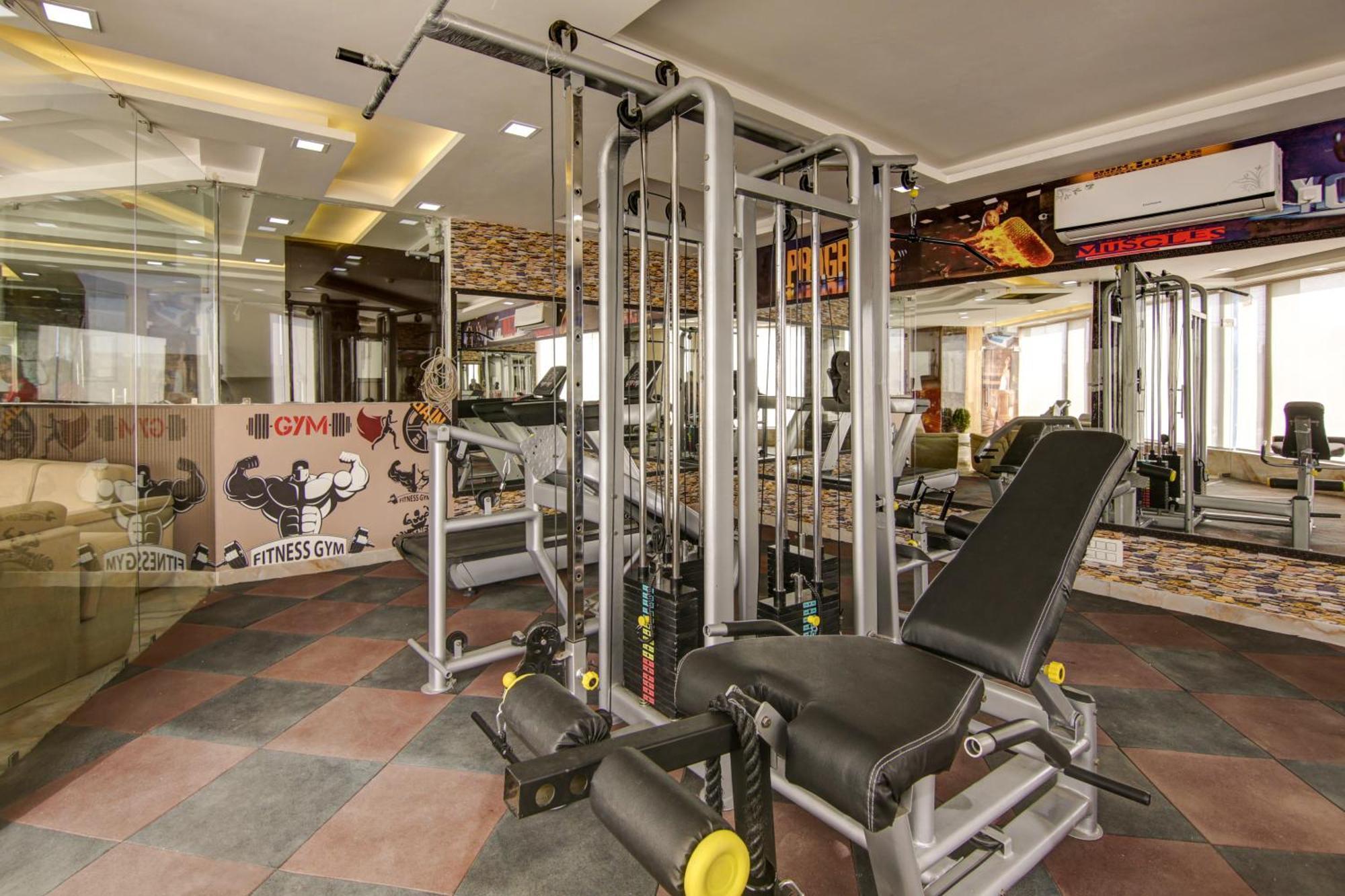 Hotel Prithvi-Raj Near Delhi Airport Ню Делхи Екстериор снимка