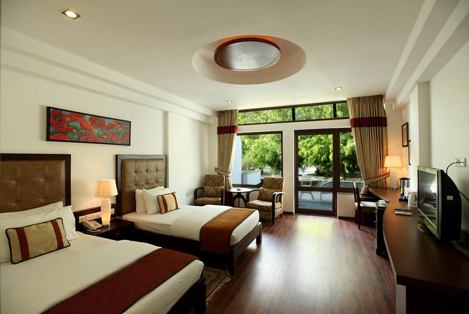 Hotel Prithvi-Raj Near Delhi Airport Ню Делхи Екстериор снимка